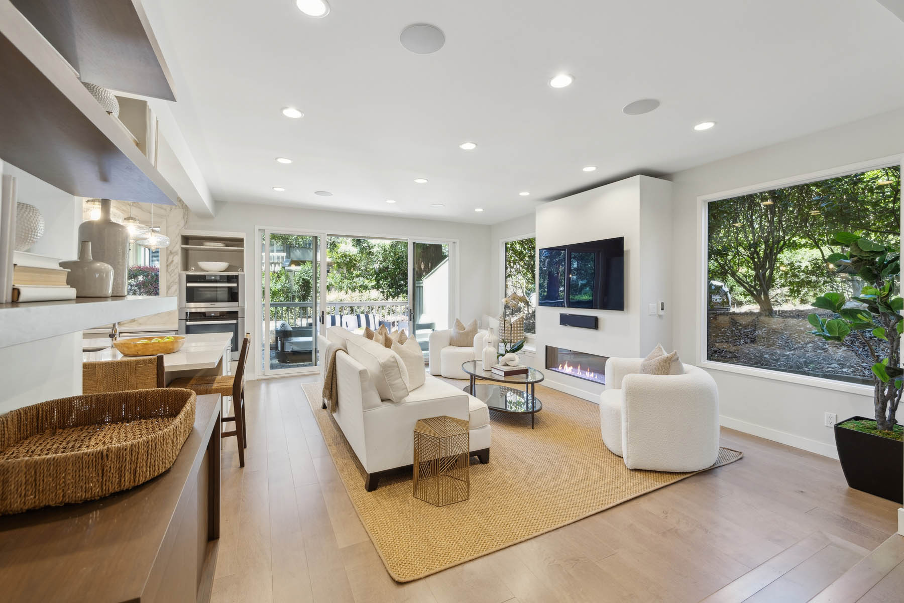 021-610-sand-hill-circle.78786.p3k.010_fire