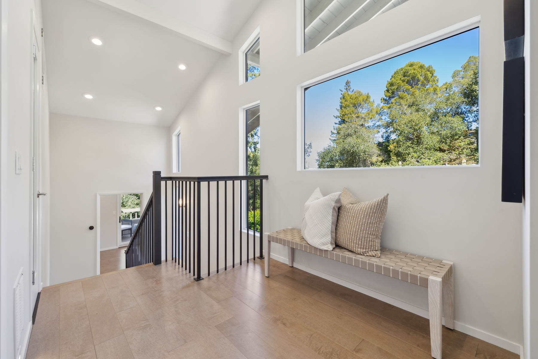 111-610-sand-hill-circle.78786.p3k.043