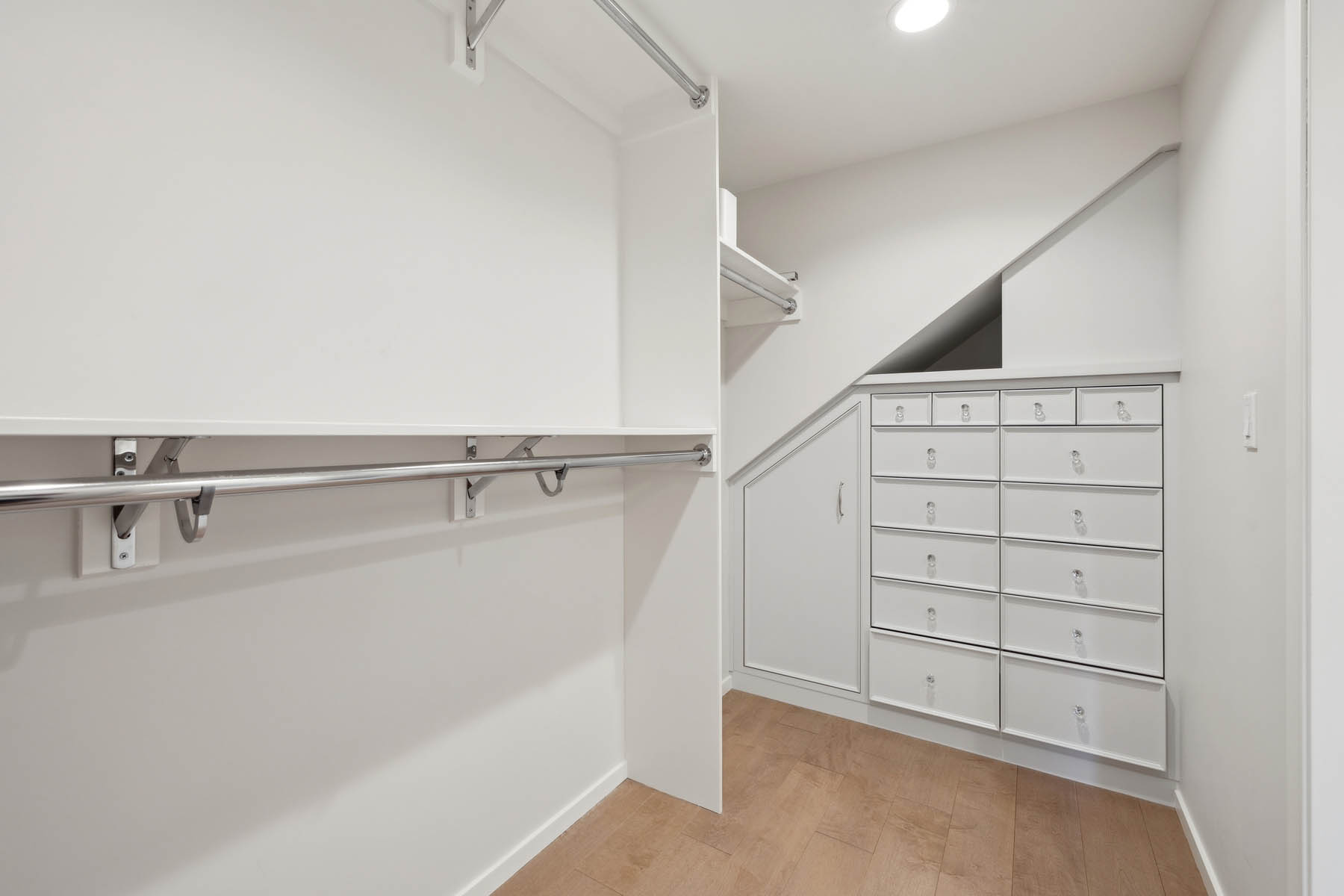 135-610-sand-hill-circle.78786.p3k.055