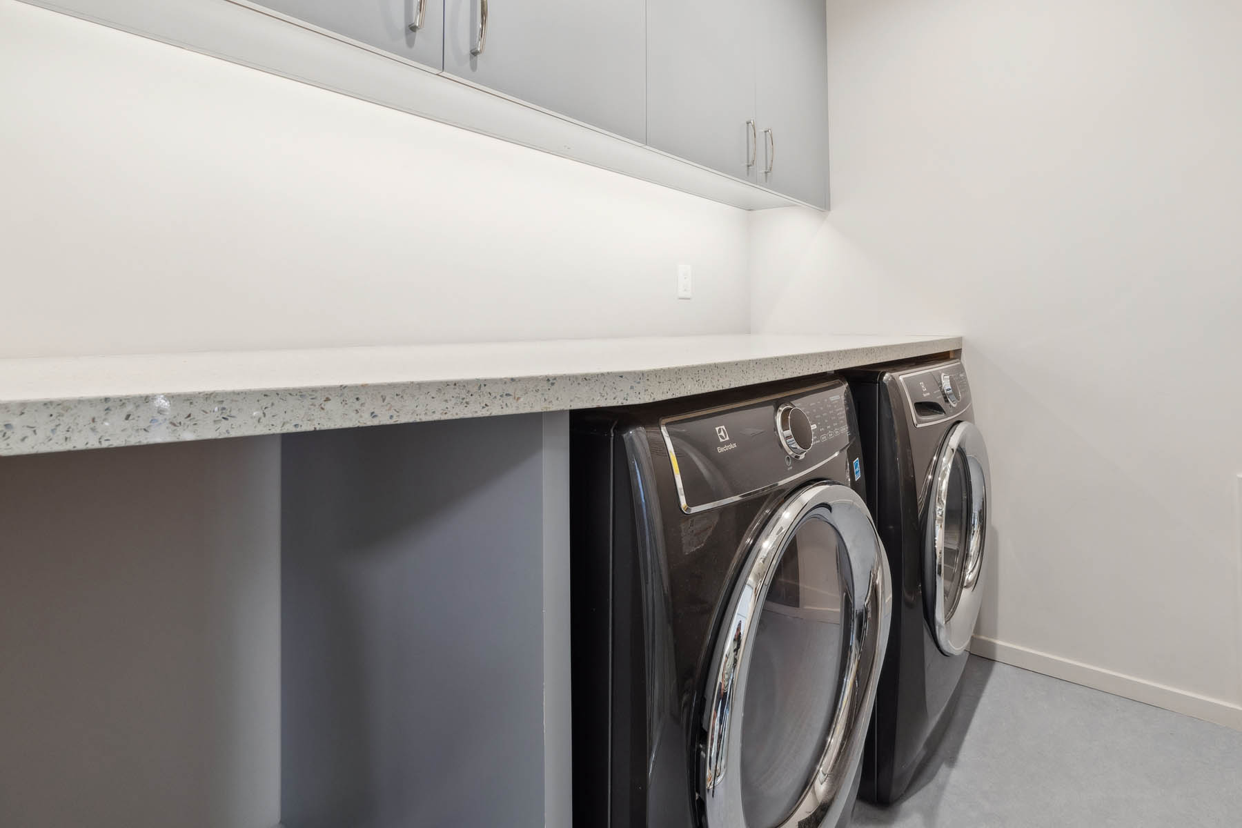 169-610-sand-hill-circle.78786.p3k.072